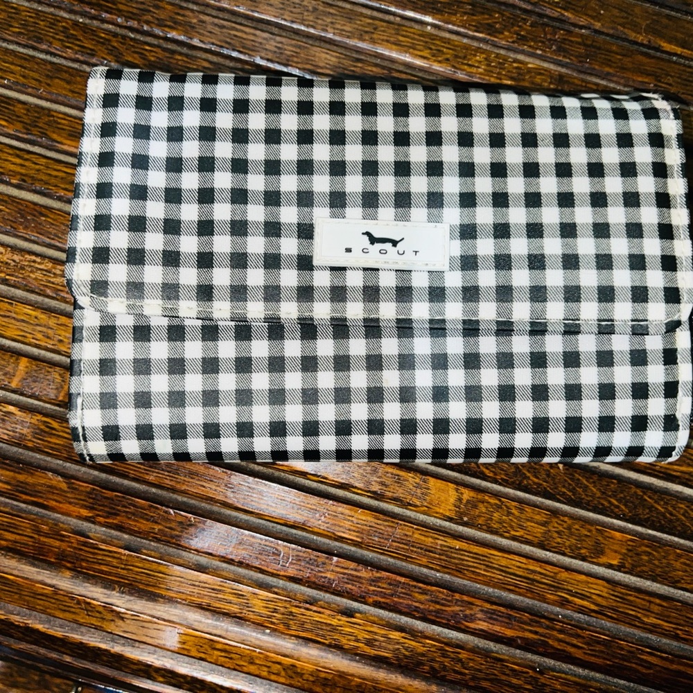 Scout Black and White Checkered‎ Clutch